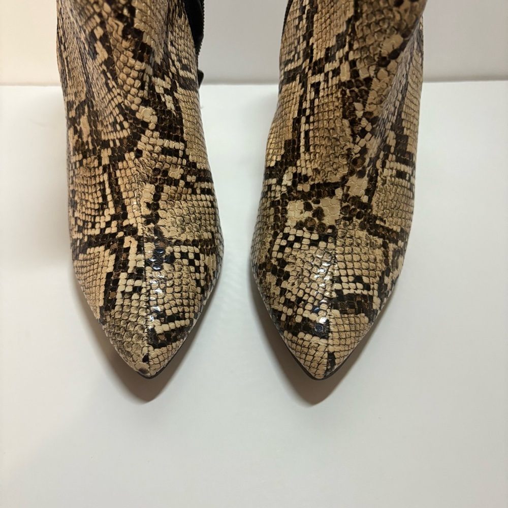 NWT Snakeskin Pattern Ankle Boots - Picture 3 of 5